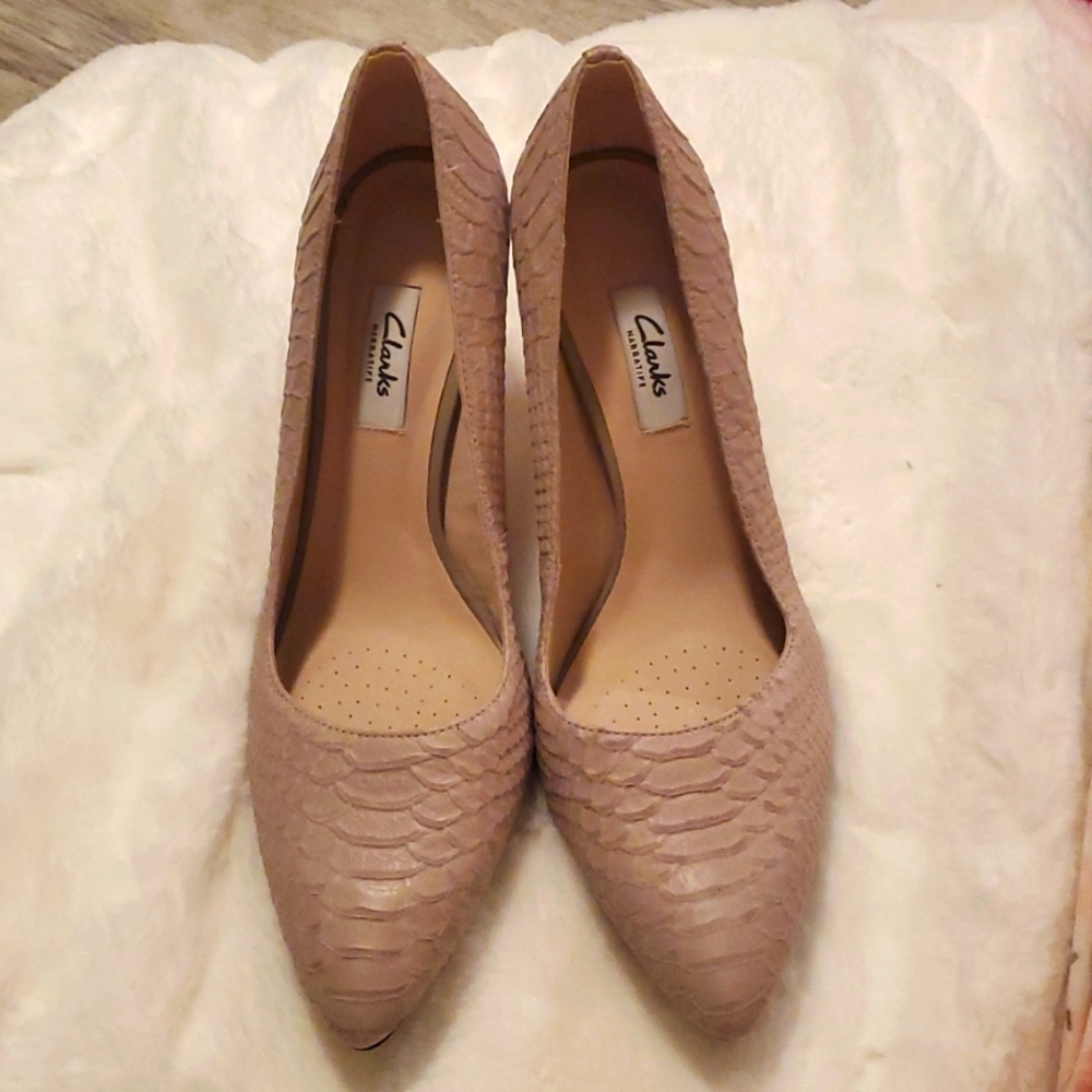 Snake skin leather heals